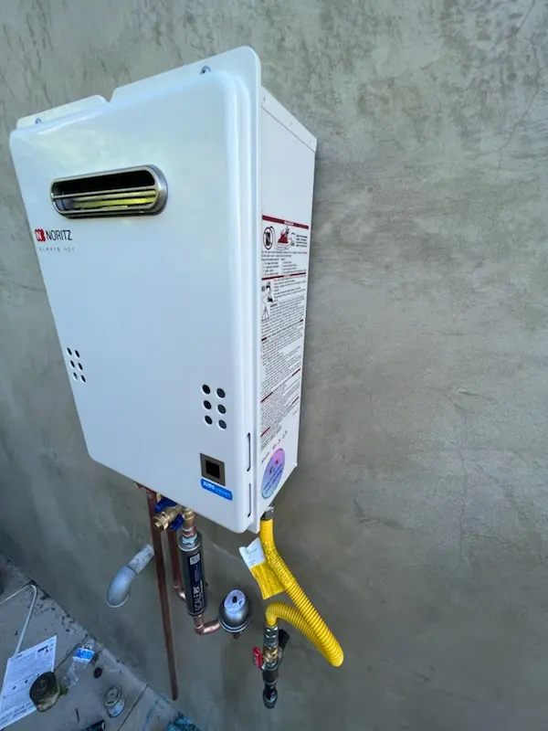 Tankless water heater installation for Lincoln Park homes